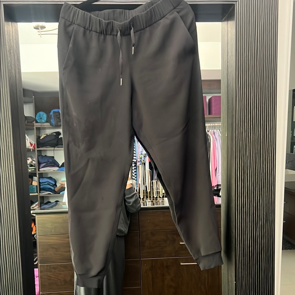 Lulu women’s Black Jogger Pants